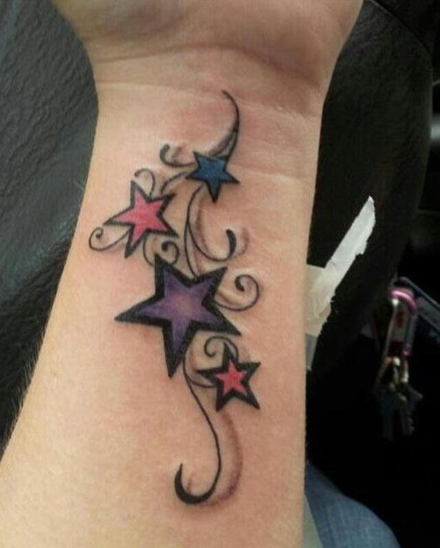  Tatuaje de estrellas.