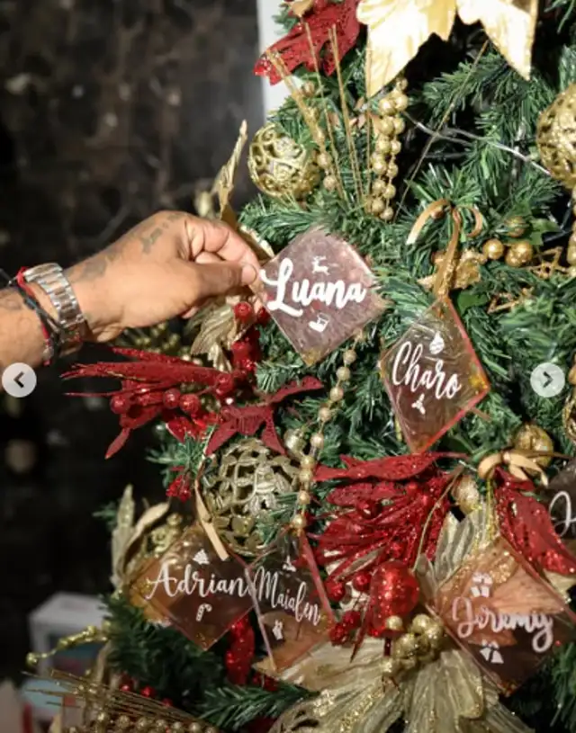  Jefferson Farfán deja en shock con tremendos regalazos por Navidad al lado de Xiomy Kanashiro 