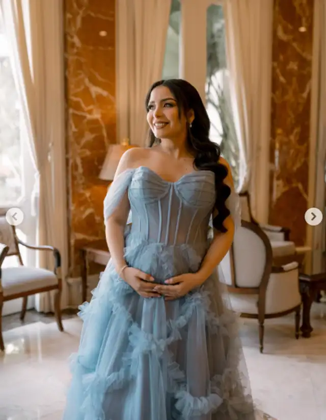 Querida conductora de televisión comparte últimas DESGARRADORAS fotos de su bebé tras anunciar que falleció recién nacido Querida conductora de televisión comparte últimas DESGARRADORAS fotos de su bebé tras anunciar que falleció recién nacido