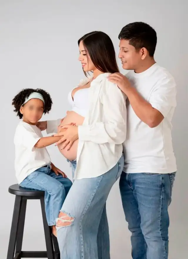 Novio de Darinka Ramírez protagoniza emotiva sesión de fotos con ella y la hija de Jefferson Farfán.