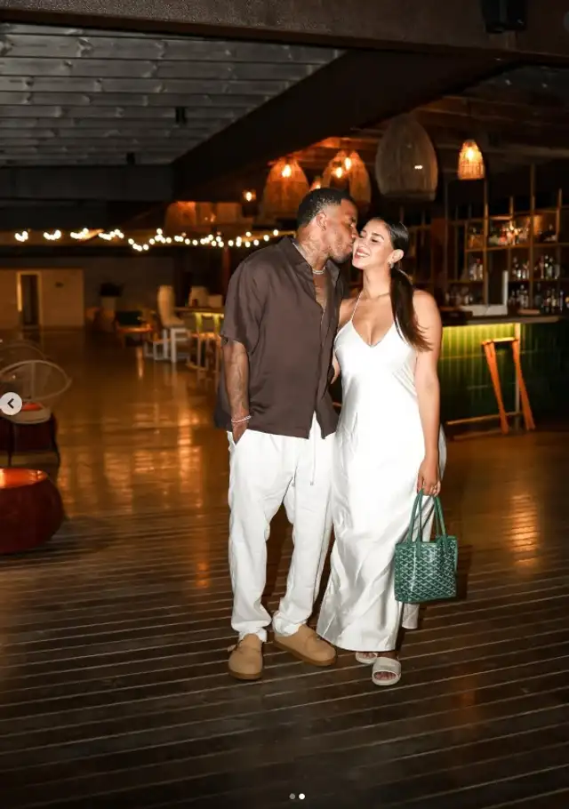 La pareja celebró su primer aniversario el pasado Día de San Valentín.