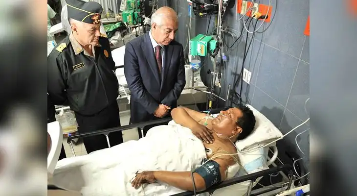 El agente Richard Solano recibe la visita del ministro Wilfredo Pedraza. El agente Richard Solano recibe la visita del ministro Wilfredo Pedraza.