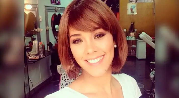 Karen Schwarz se corta el cabello para Twitter