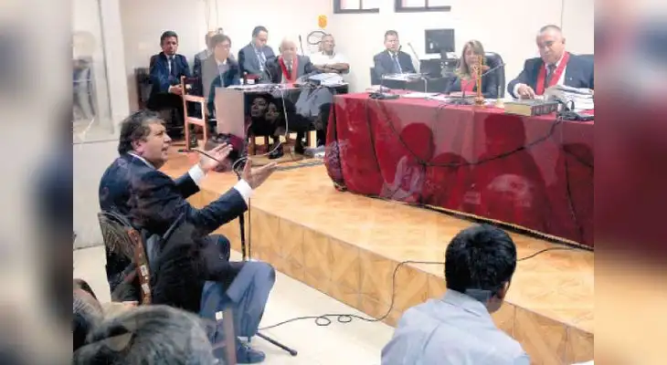 Llegaron también los familiares de las víctimas de Accomarca. Llegaron también los familiares de las víctimas de Accomarca.