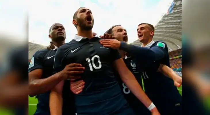 Francia empata con Ecuador y clasifica a Octavos de Final de Brasil 2014