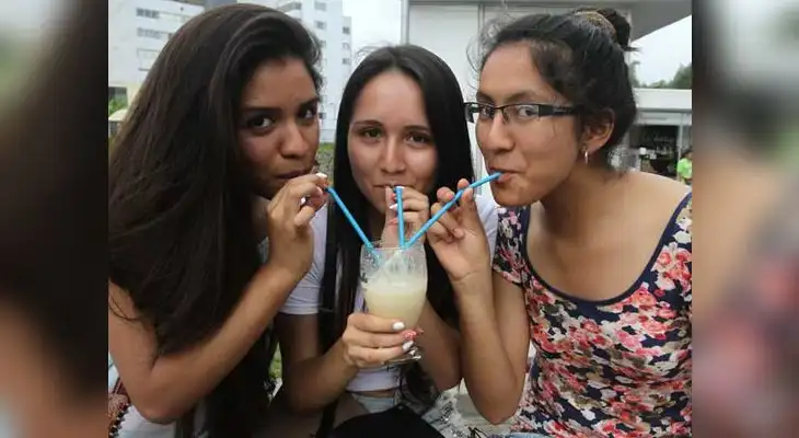 d También presentan tragos casa sola, candy y cosito... ¡no se los pierda! d También presentan tragos casa sola, candy y cosito... ¡no se los pierda!