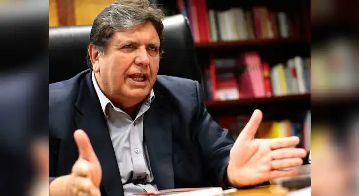 Varios congresistas cuestionaron sus declaraciones.