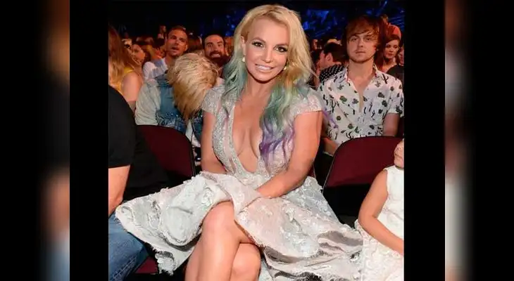 Britney causó revuelo con este look.