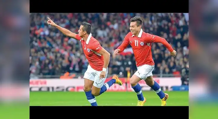 El 'Niño maravilla' y Vargas son los delanteros titulares del equipo de Sampaoli