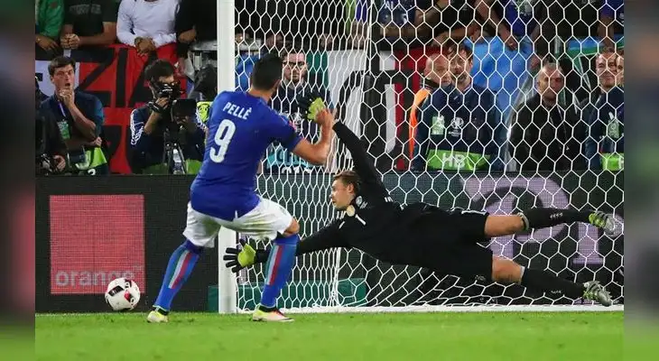 Estuvo Neuer muy atento en los disparos de penales. FOTO: EFE Estuvo Neuer muy atento en los disparos de penales. FOTO: EFE