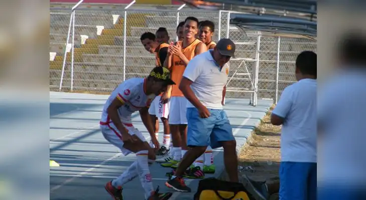 Atlético Grau: El equipo albo no tiene pierde en la Departamental de Piura Atlético Grau: El equipo albo no tiene pierde en la Departamental de Piura