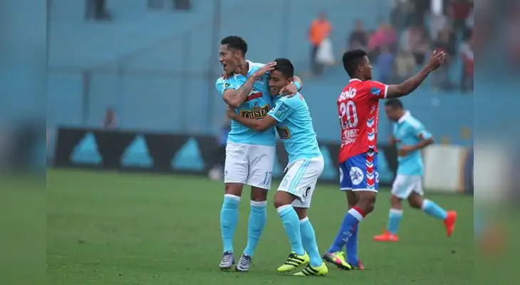Festejo de Ray Sandoval por el gol marcado