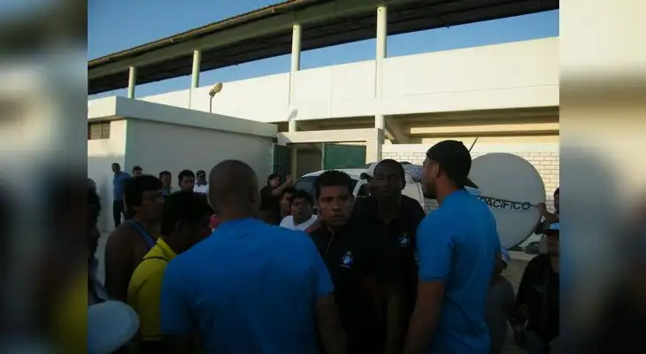 La Bocana: Manuel Heredia se pelea con hinchas y dirigente