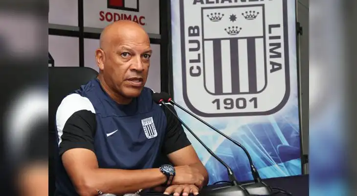 Mosquera solo debe conseguir triunfos y resultados, según se viene diciendo en Alianza Lima Mosquera solo debe conseguir triunfos y resultados, según se viene diciendo en Alianza Lima