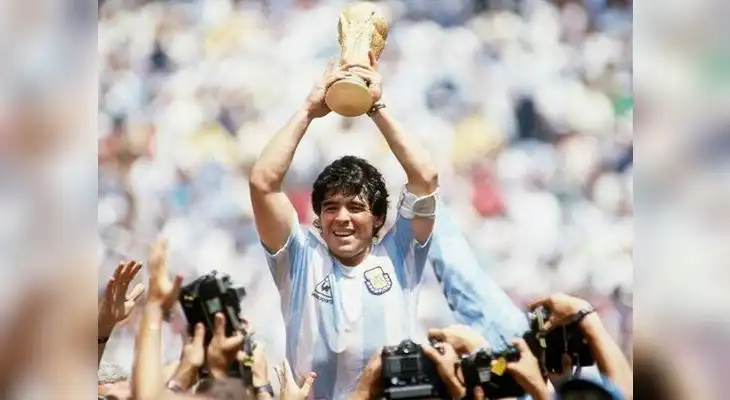 Diego Maradona cuando alcanzó la gloria en México 86 Diego Maradona cuando alcanzó la gloria en México 86