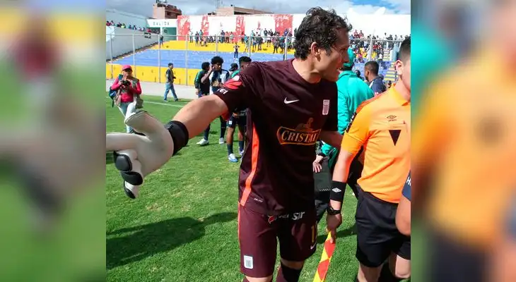 Leao Butrón reclama fuerte por la goleada asumida en Sullana