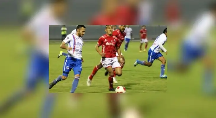 Cienciano recibe al Mannucci en el estadio Garcilaso a las 3 de la tarde. Cienciano recibe al Mannucci en el estadio Garcilaso a las 3 de la tarde.