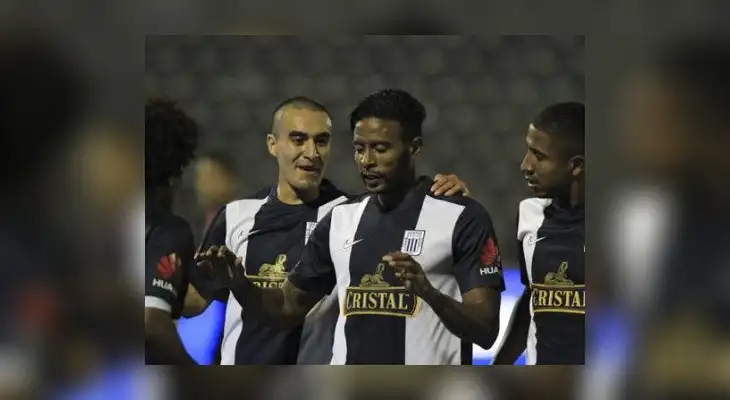 Este fesetjo de Pajoy se repitió en dos ocasiones. El colombiano llegó a los 16 goles