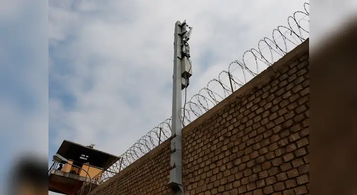 Antes de Fiestas Patrias, los celulares serán bloqueados en tres penales de Lima Antes de Fiestas Patrias, los celulares serán bloqueados en tres penales de Lima