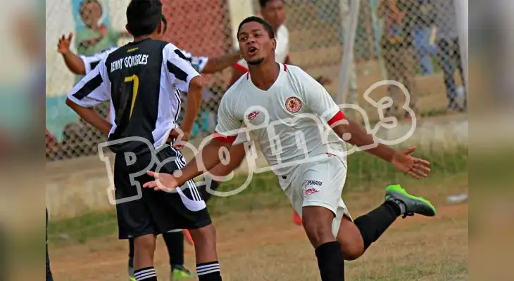 Jamil Orozco logró el empate para León de Huánuco. FOTO: Página 3 Jamil Orozco logró el empate para León de Huánuco. FOTO: Página 3