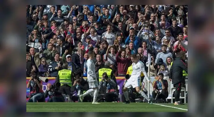 Festejo por el gol. CR7 ya le lleva marcado 22 goles al Atlético. FOTO: EFE
