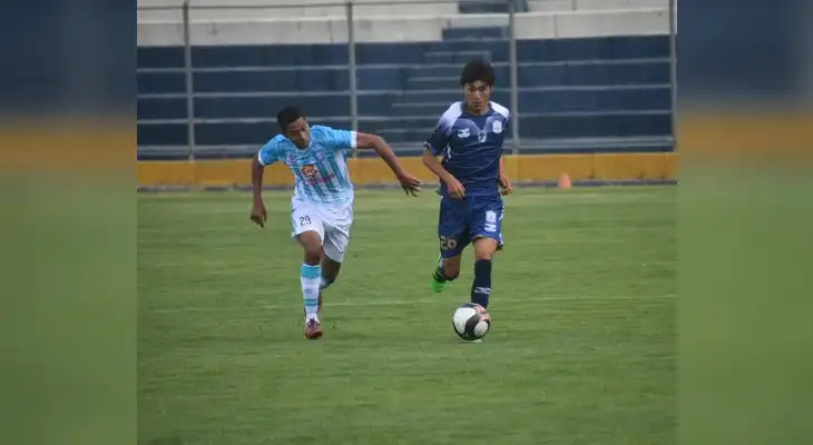 Con goles de Rodríguez y Pinedo Alfredo Salinas venció 2-0 al Alianza Atlético. FOTO: Segunda División Con goles de Rodríguez y Pinedo Alfredo Salinas venció 2-0 al Alianza Atlético. FOTO: Segunda División