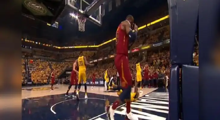 LeBron James sufrió un terrible corte en partido de la NBA [VIDEO]  