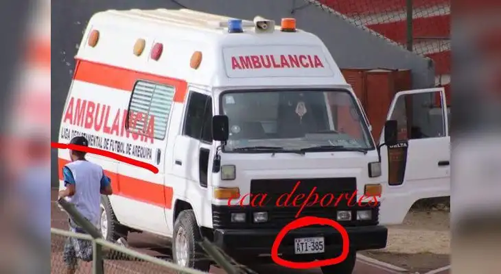 Este es el carro que funge como ambulancia: FOTO: César  Condori