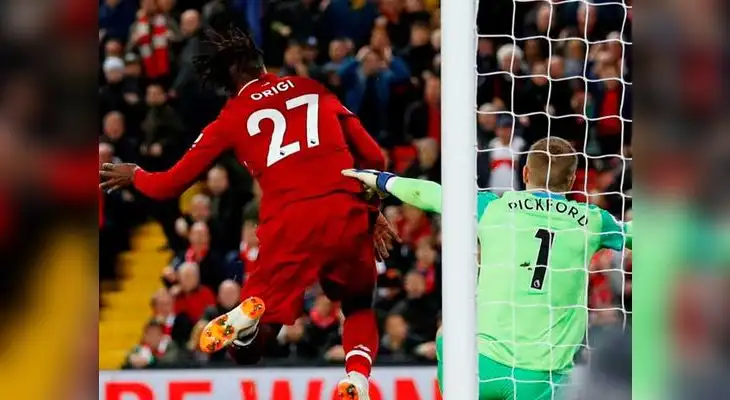 Premier League: Liverpool ganó en la última jugada tras insólito blooper del arquero Premier League: Liverpool ganó en la última jugada tras insólito blooper del arquero
