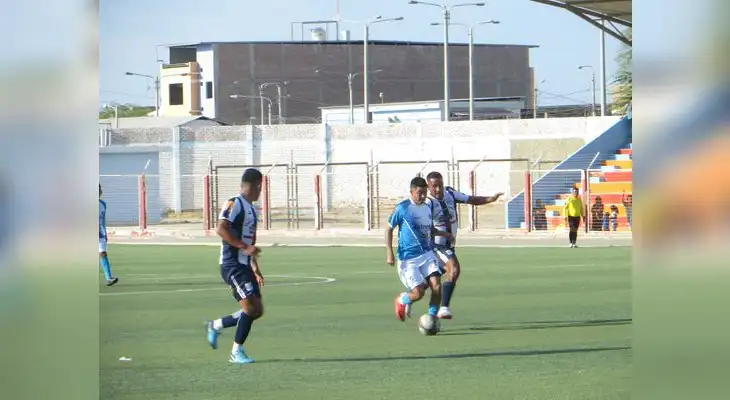 Empataron 1-1 y el miércoles se vuelven a encontrar para ver quien campeona. FOTO: LIBERO Empataron 1-1 y el miércoles se vuelven a encontrar para ver quien campeona. FOTO: LIBERO