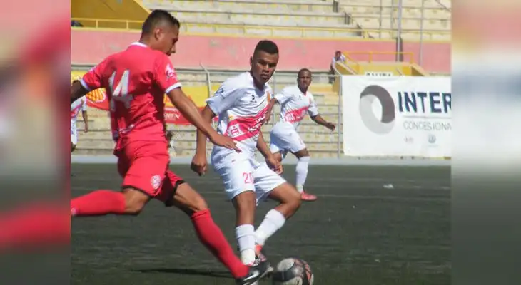 Atlético Grau y Juan Aurich se enfrentan en el estadio Municipal de Bernal Atlético Grau y Juan Aurich se enfrentan en el estadio Municipal de Bernal