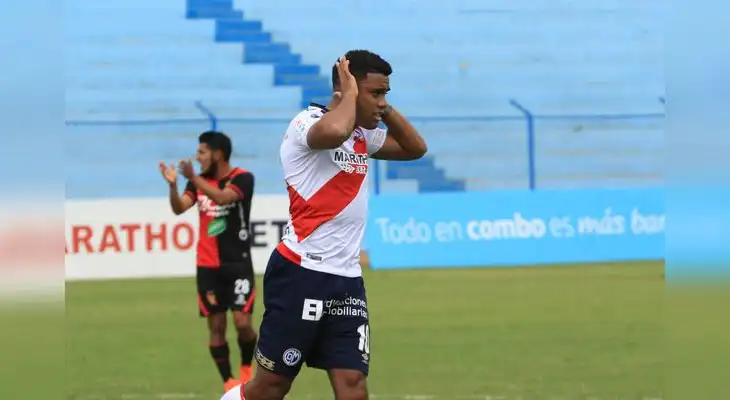 Buitrago celebra su gol marcado al Melgar. FOTO: LIBERO Buitrago celebra su gol marcado al Melgar. FOTO: LIBERO