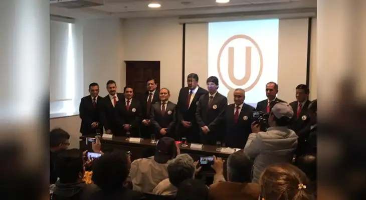 Raúl Leguia dio confianza a la hinchada que no habrá liquidación de Universitario Raúl Leguia dio confianza a la hinchada que no habrá liquidación de Universitario