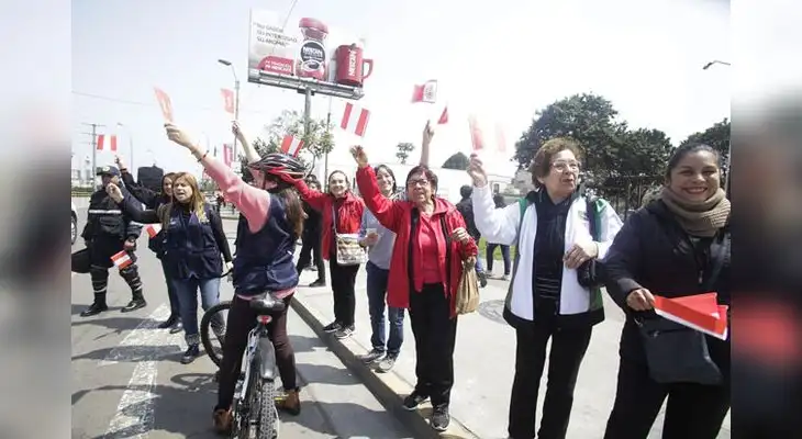 La Antorcha pasó por los distritos de Santiago de Surco, San Borja, Surquillo, Miraflores y Barranco La Antorcha pasó por los distritos de Santiago de Surco, San Borja, Surquillo, Miraflores y Barranco