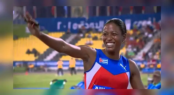 La Para atleta cubana Omara Durand más veloz del mundo estampará su firma en una placa de cemento La Para atleta cubana Omara Durand más veloz del mundo estampará su firma en una placa de cemento