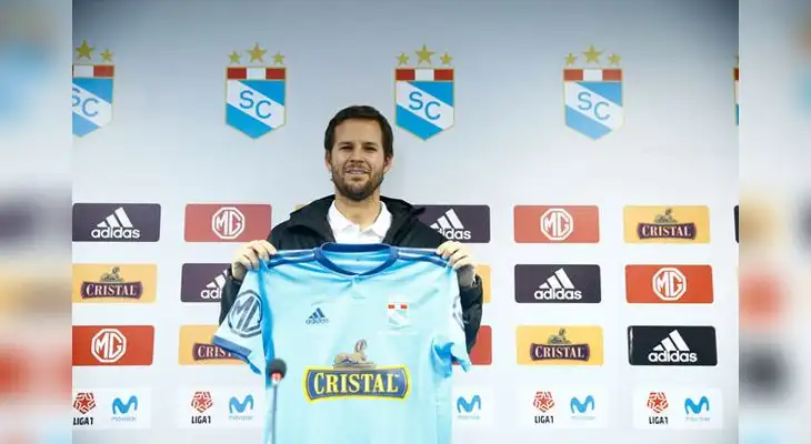 Manuel Barreto fue presentado como nuevo técnico de Sporting Cristal Manuel Barreto fue presentado como nuevo técnico de Sporting Cristal