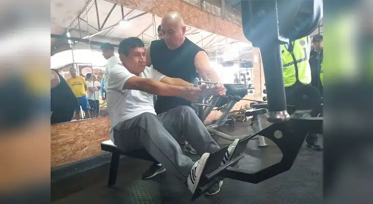 Conozca al peruano uno de los más fuertes del mundo que entrena a serenos de Surco Conozca al peruano uno de los más fuertes del mundo que entrena a serenos de Surco