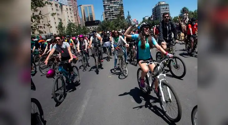 El estallido social se ha cobrado la vida de al menos 20 personas El estallido social se ha cobrado la vida de al menos 20 personas