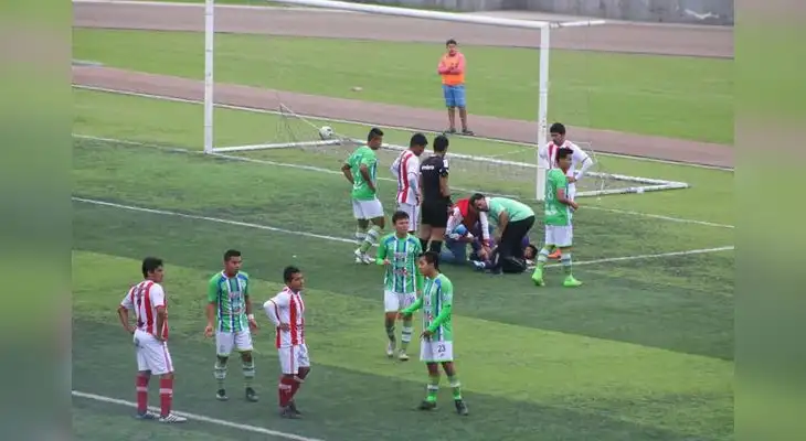 El encuentro se encontraba 1-1 cuando se produce agresión al juez principal. FOTO: César Condori