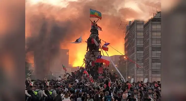 La crisis de Chile ha generado 23 muertos y cientos de heridos en un mes de protestas La crisis de Chile ha generado 23 muertos y cientos de heridos en un mes de protestas
