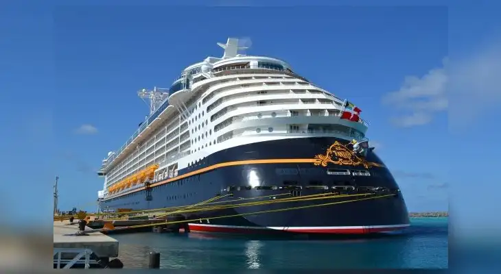  Disney: 'Niña es violada durante 3 años en crucero'