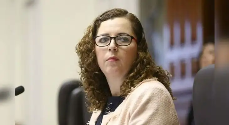 Rosa Bartra: “ El gobierno solo se preocupa por la ideología de género y por enseñar a las niñas que empoderarse es masturbarse” Rosa Bartra: “ El gobierno solo se preocupa por la ideología de género y por enseñar a las niñas que empoderarse es masturbarse”