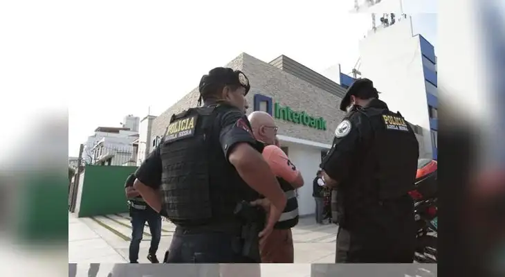 Cuatro delincuentes robaron 5 mil dólares a cambista en San Borja [VIDEO]