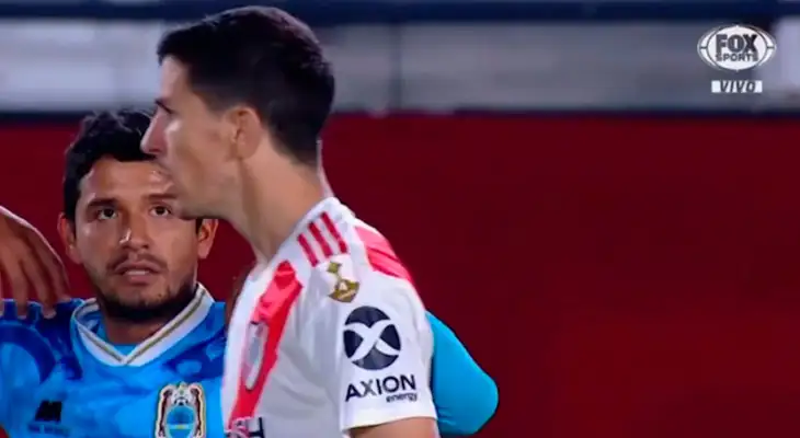 Reimond Manco restó importancia al derrota por 8-0 ante River Plate y le pidió cambiar de camiseta a 'Nacho' Fernández.