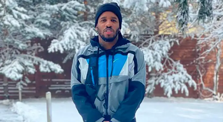Jefferson Farfán aconseja a quedarse en casa y pasar más tiempo con la familia. Jefferson Farfán aconseja a quedarse en casa y pasar más tiempo con la familia.