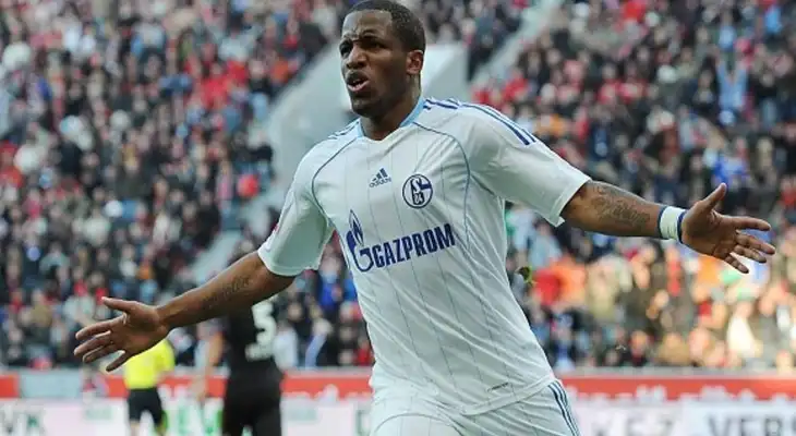 Jefferson Farfán jugó siete temporadas en el Schalke 04, siendo una de las figuras. Jefferson Farfán jugó siete temporadas en el Schalke 04, siendo una de las figuras.