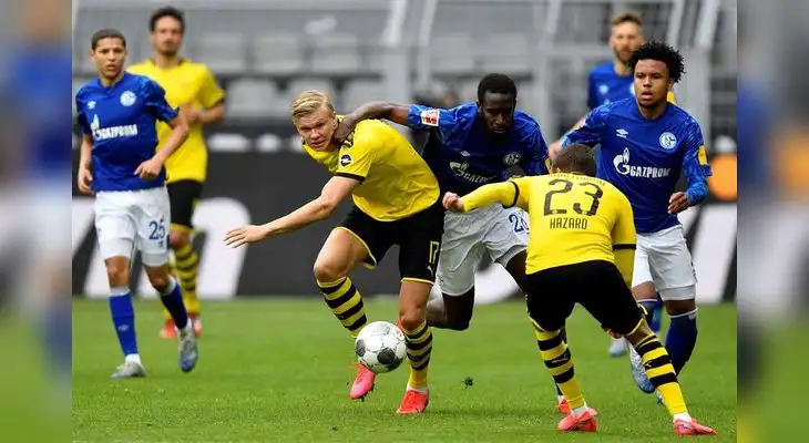 Este partido abrió la fecha 26 de la Bundesliga Este partido abrió la fecha 26 de la Bundesliga