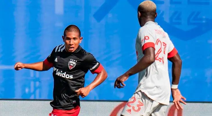 Edison Flores retornó a las canchas.