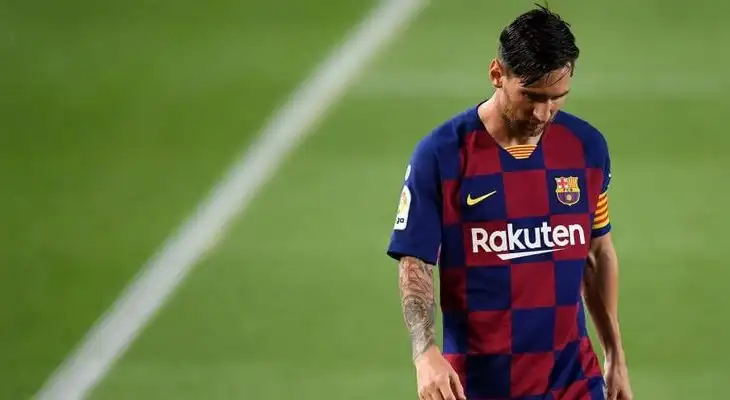 Le golpeó duro a Messi la pérdida del título. Le golpeó duro a Messi la pérdida del título.