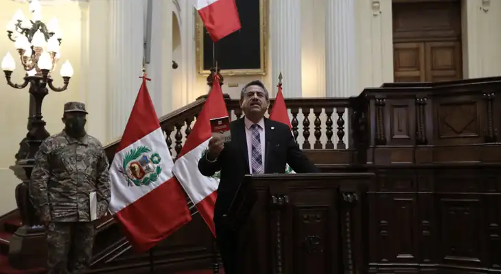 Presidente del Congreso ofreció disculpas “por los errores que podamos haber cometido”. Presidente del Congreso ofreció disculpas “por los errores que podamos haber cometido”.